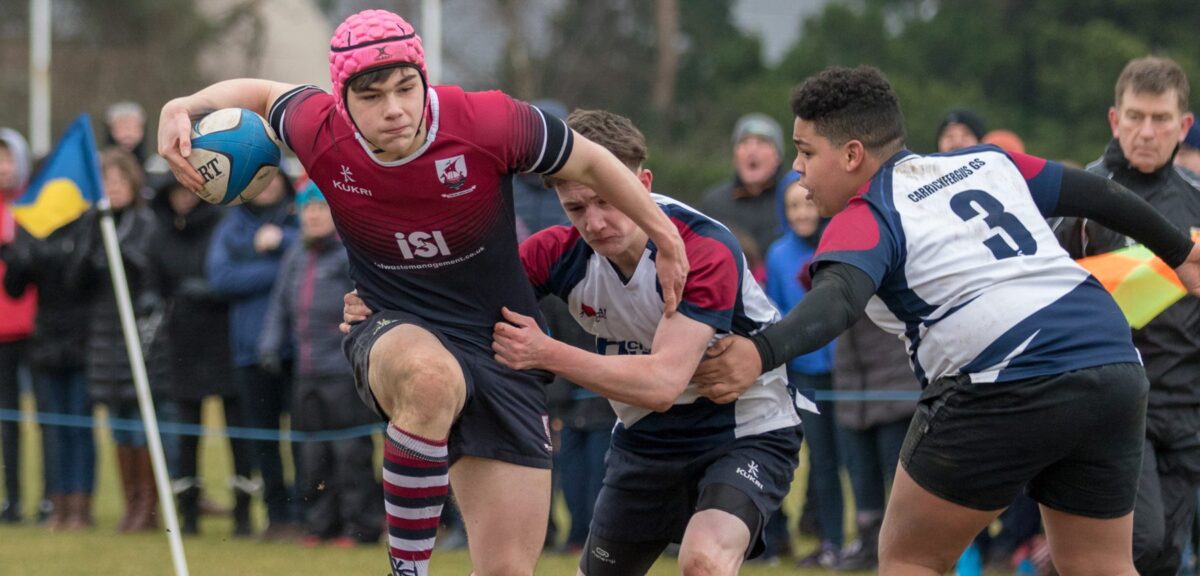 School: Larne Grammar lift Medallion Trophy.