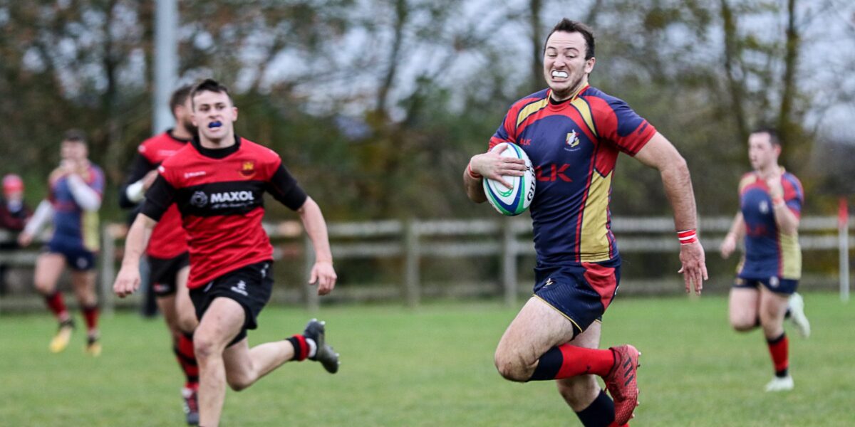 Club Men: Ballyclare 44 Carrick 22