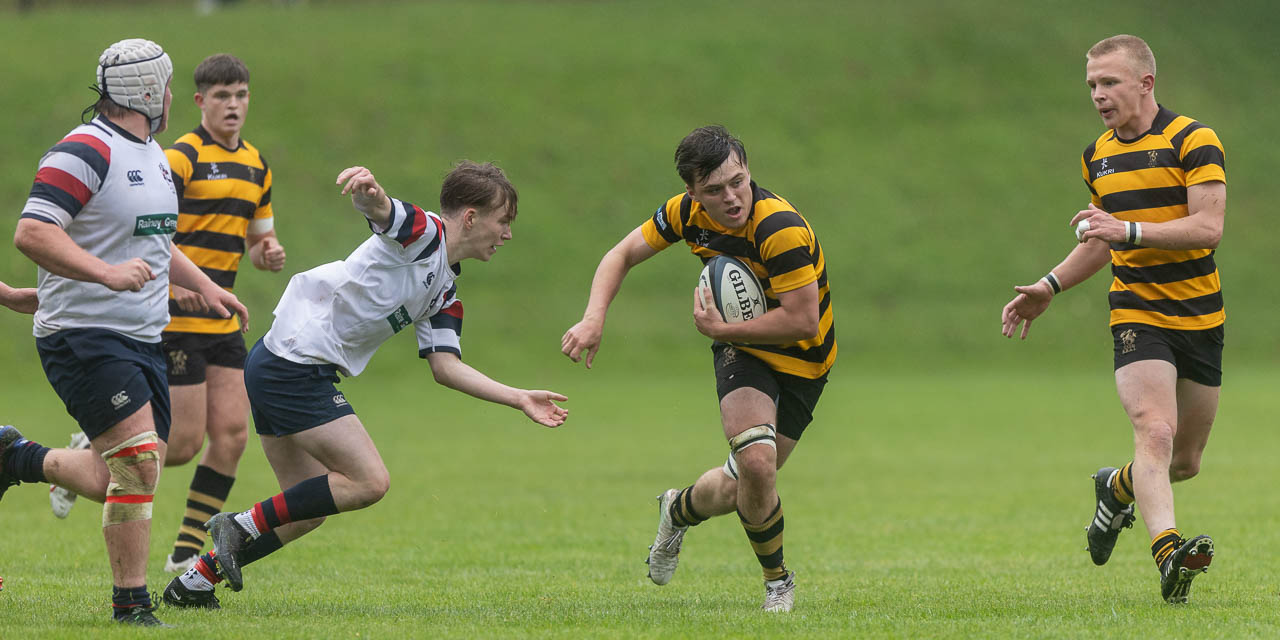 Schools Friendly: Royal Belfast Academical Institution 15 Ballymena Academy 28