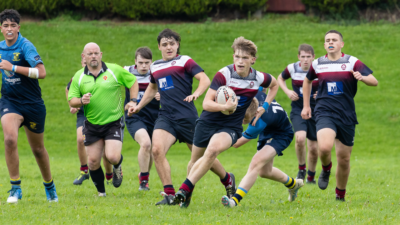 Schools Cup: Carrickfergus Grammar 14 Antrim Grammar 5